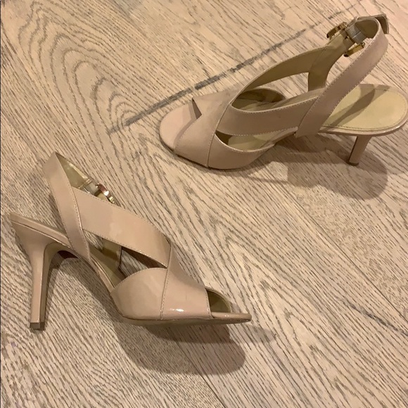 size 9.5 Michael Kors nude heels - Picture 2 of 4